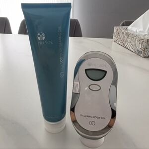 Nu Skin Blue Body Shaping Gel and Galvanic Body Spa Set